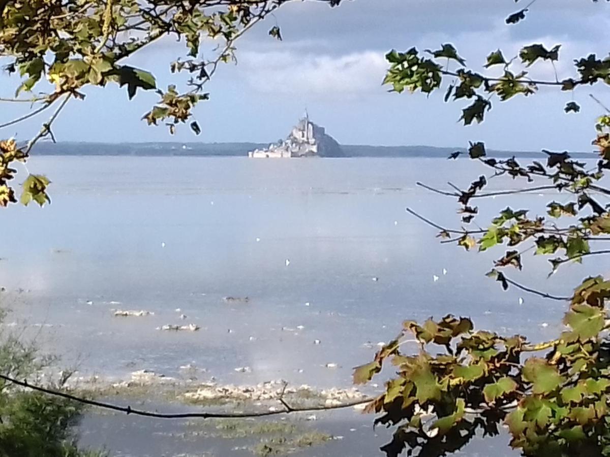 Entre Mont St Michel et Merveille Vains Exterior foto