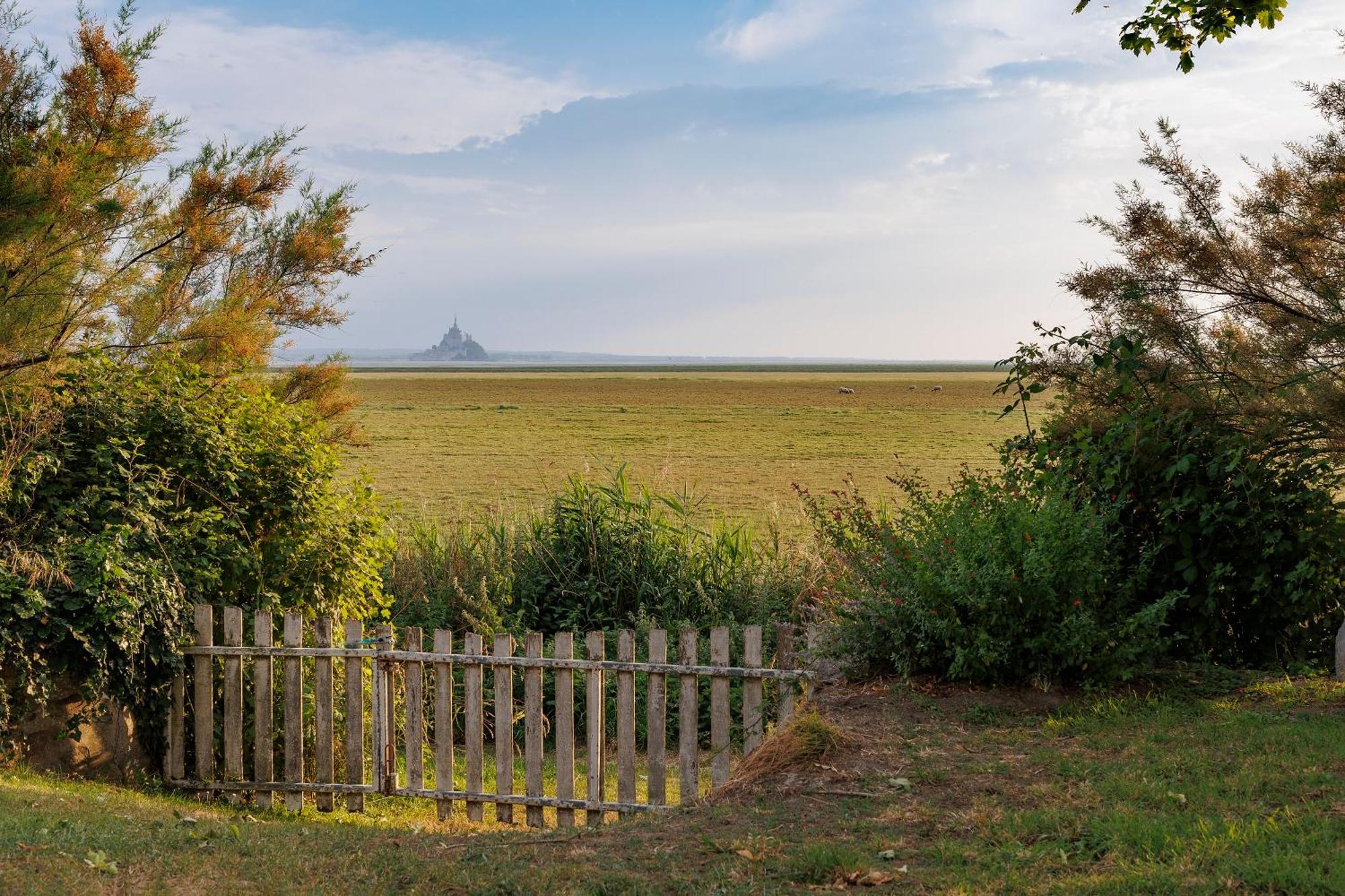 Entre Mont St Michel et Merveille Vains Exterior foto